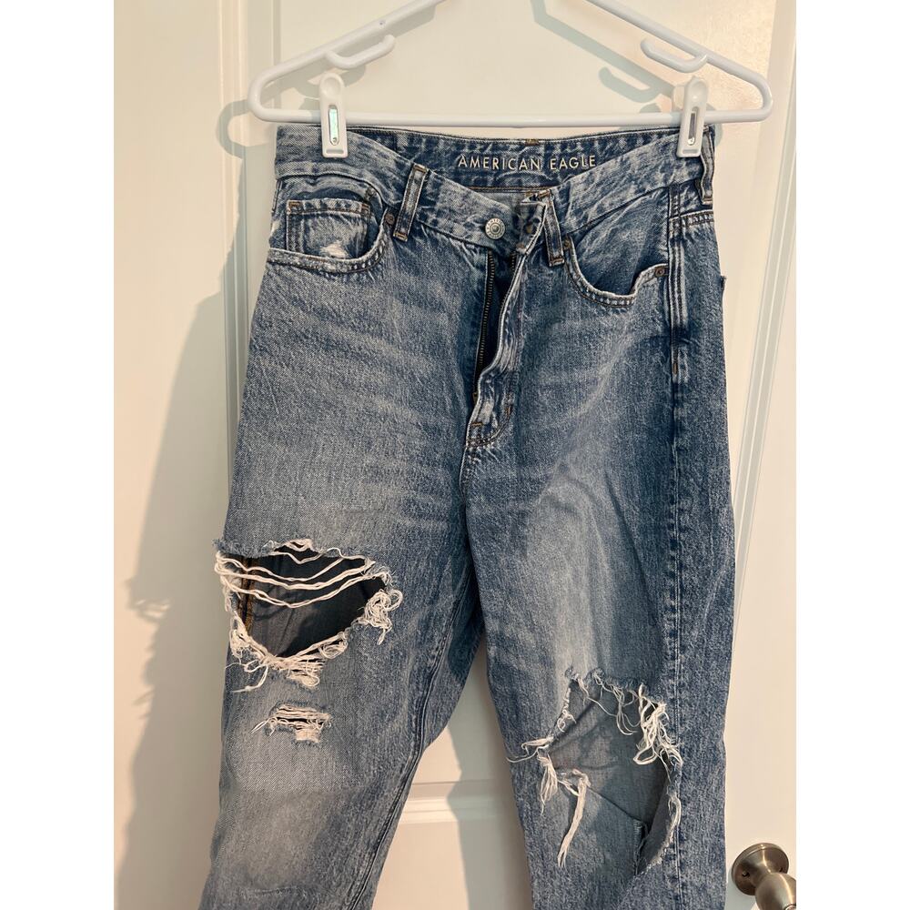 American Eagle Distressed Jeans with Knee Holes – Size 6 - Picture 2 of 6